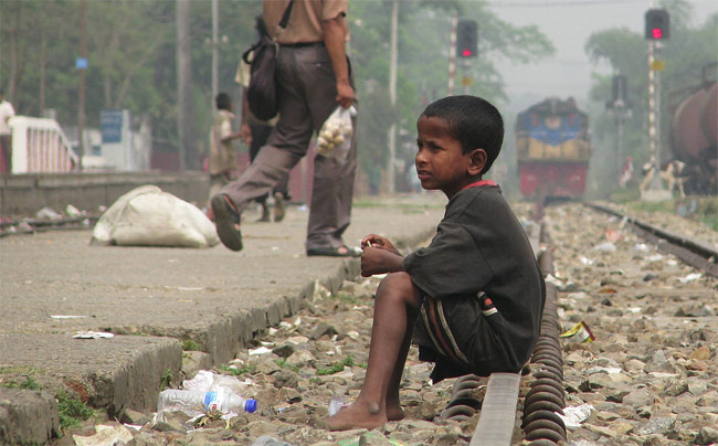 Les causes de la situation de rue chez les enfants : analyser les facteurs et proposer des solutions durables
